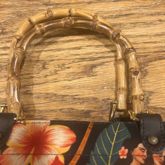 Accessories Unlimited Tropical Floral / Dancing Women Tote - Bamboo Handles COOL - Picture 5 of 16